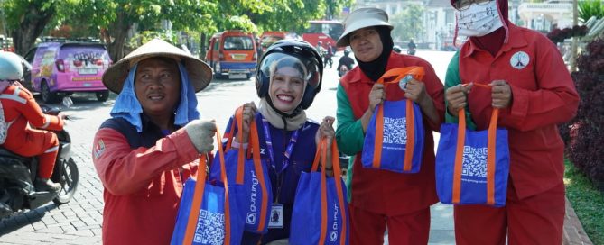Charity On The Road BPR Gunung Rizki