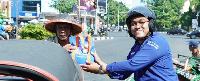Charity On The Road BPR Gunung Rizki