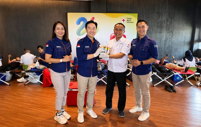 Foto Bersama Para Direksi dengan PMI